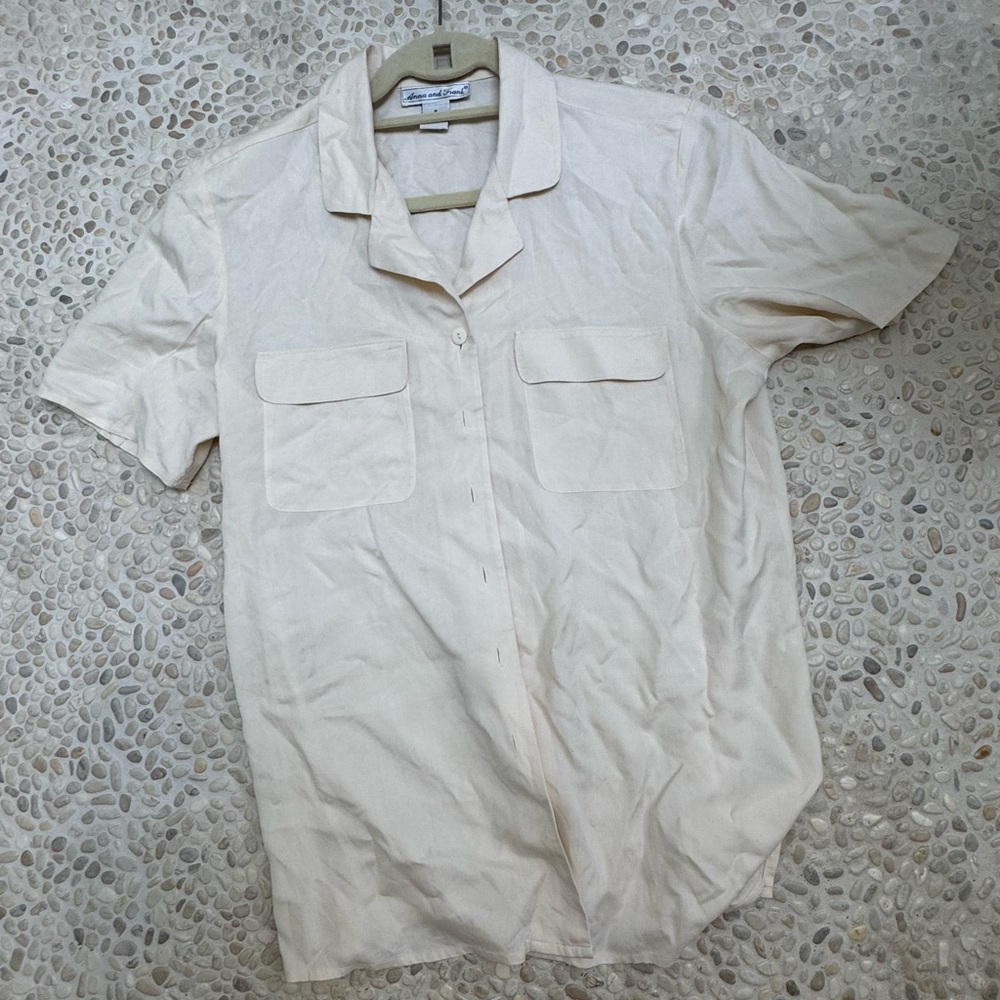 Anna And Frank Silk Cream Short Sleeve button down Shirt - size Medium